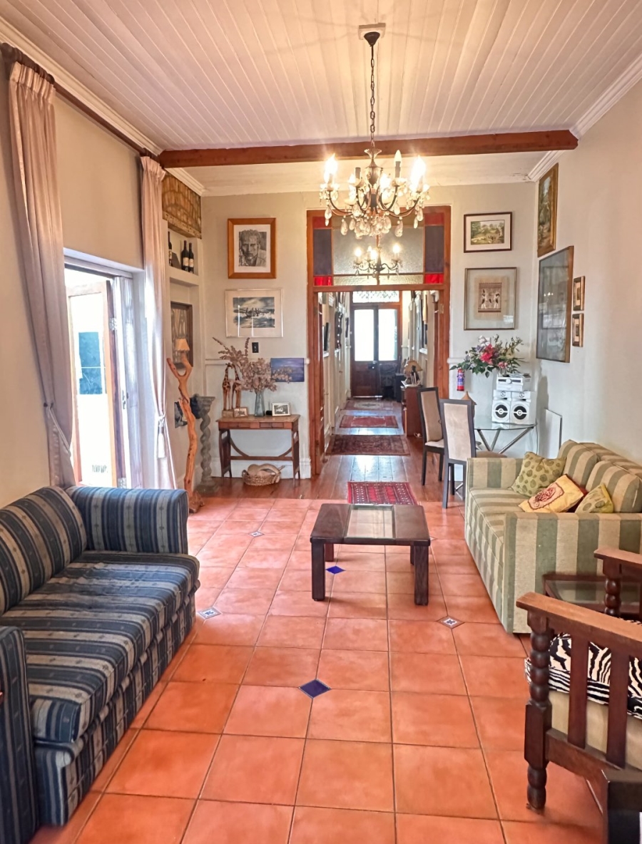 4 Bedroom Property for Sale in Green Point Western Cape